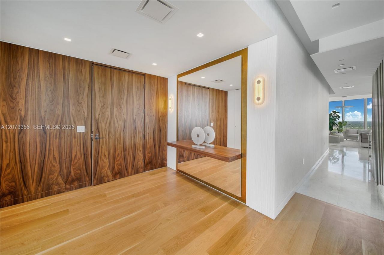15701 Collins Ave , Unit 4101, Sunny Isles Beach, FL 33160 Photo