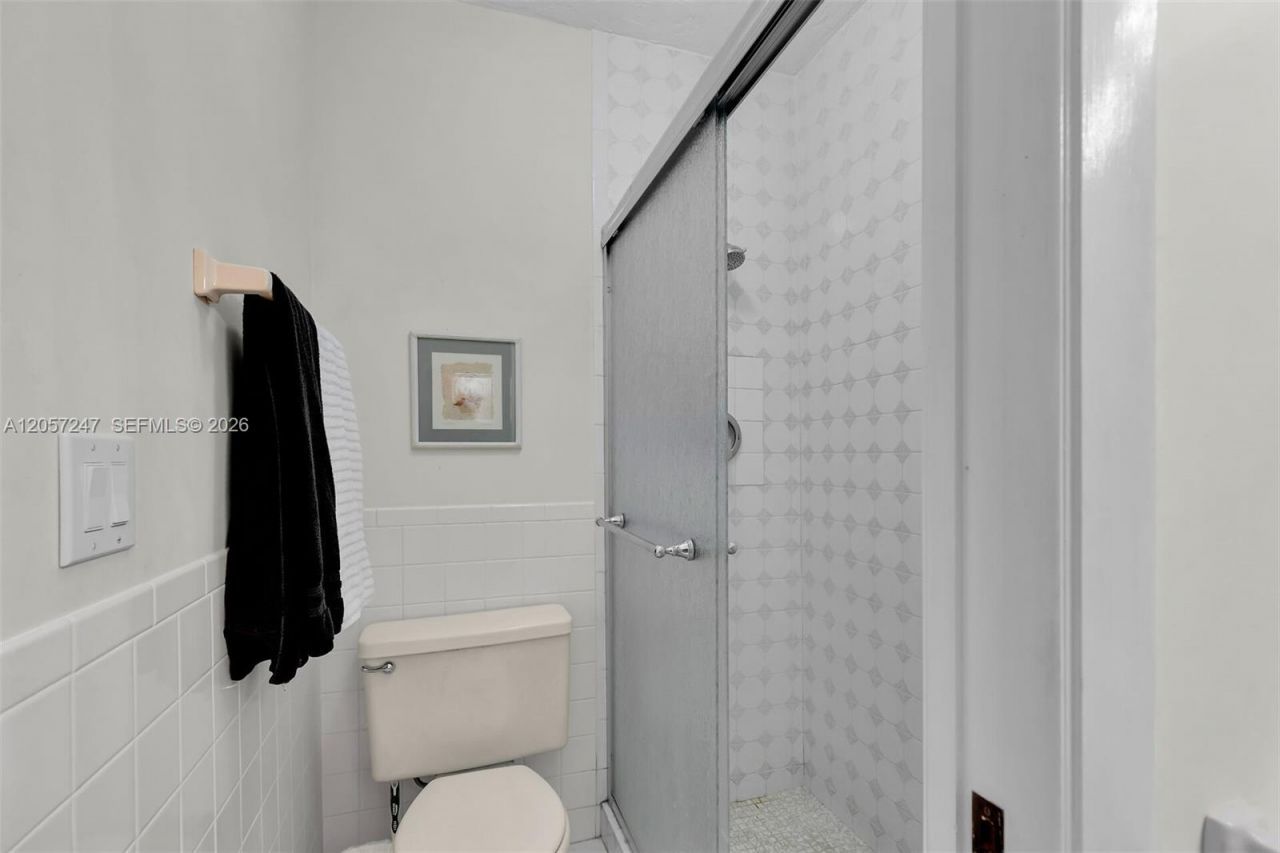 350 11th St , Key Colony, FL 33051 Photo
