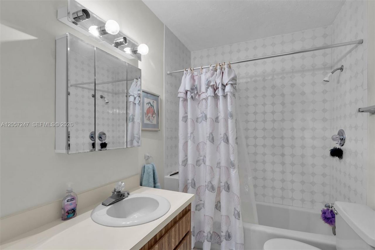 350 11th St , Key Colony, FL 33051 Photo