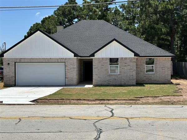 109 Mauna Kea Lane, Bastrop, TX 78602