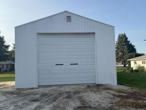 403 Meadow Street, Mediapolis, IA 52637