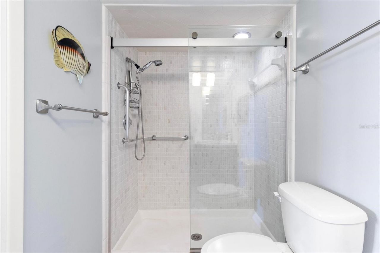 5220 Brittany Drive S, Unit 1309, Saint Petersburg, FL 33715 Photo