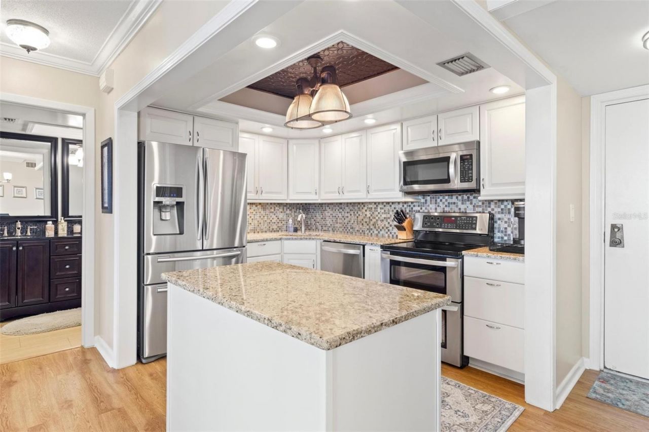 5220 Brittany Drive S, Unit 1309, Saint Petersburg, FL 33715 Photo