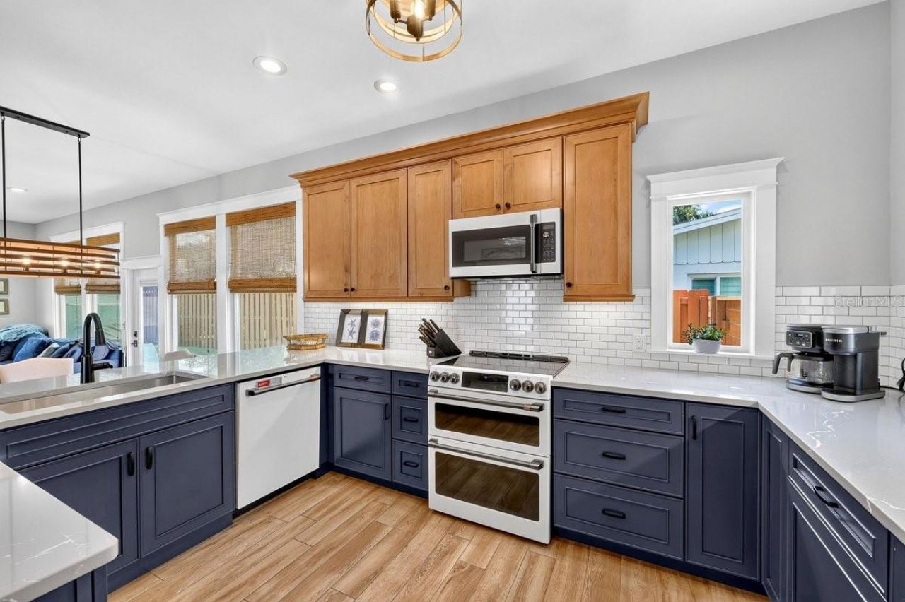507 Goodwin Avenue, New Smyrna Beach, FL 32169 Photo