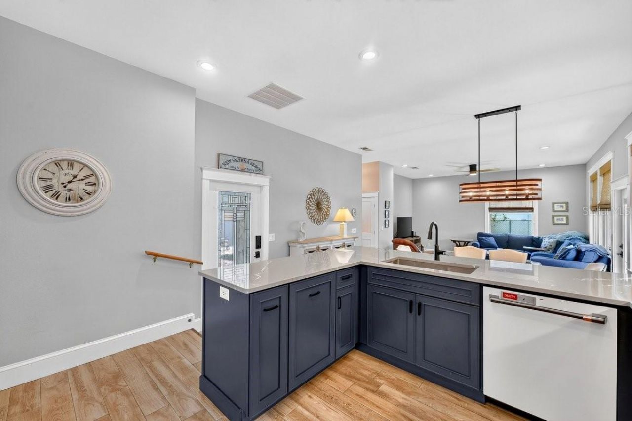 507 Goodwin Avenue, New Smyrna Beach, FL 32169 Photo