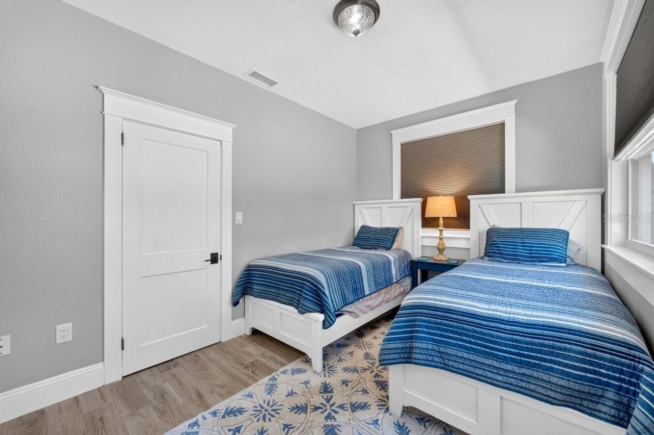 507 Goodwin Avenue, New Smyrna Beach, FL 32169 Photo