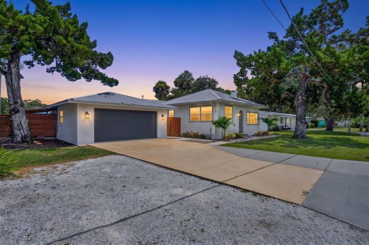 507 Goodwin Avenue, New Smyrna Beach, FL 32169 Photo