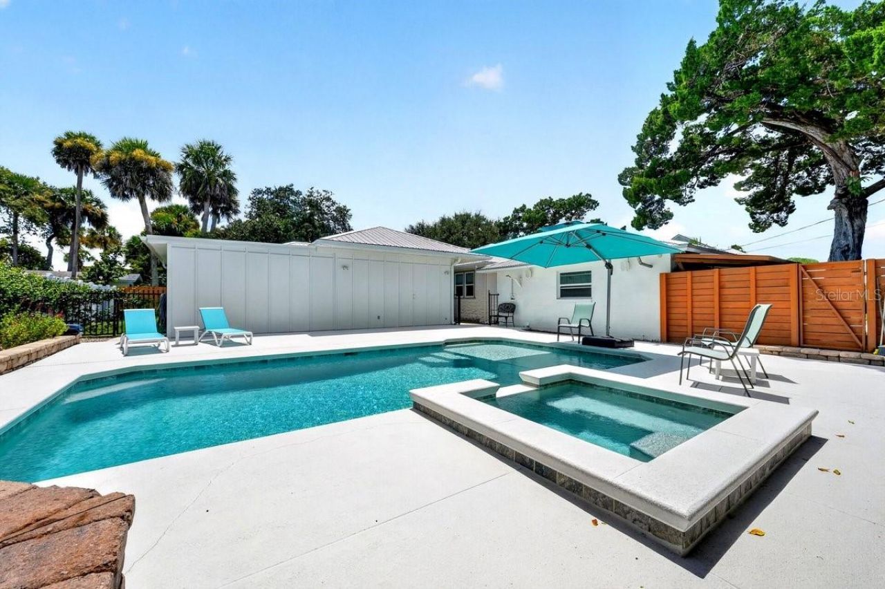 507 Goodwin Avenue, New Smyrna Beach, FL 32169 Photo
