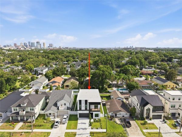 810 W BRADDOCK STREET , TAMPA, FL 33603