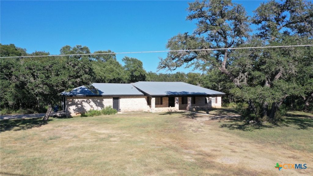 608 W Mustang Lane, San Marcos, TX 78666 Main Photo