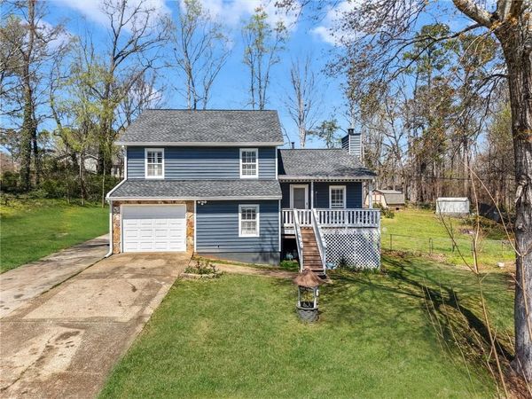 1349 Ashbrook Drive , Lawrenceville, GA 30043