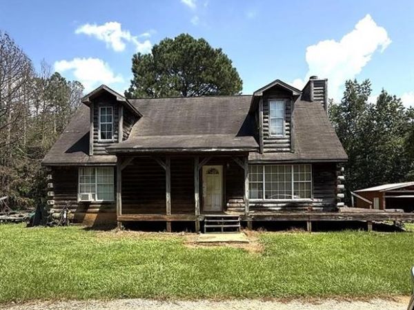2018 Star Point Road , Carrollton, GA 30116