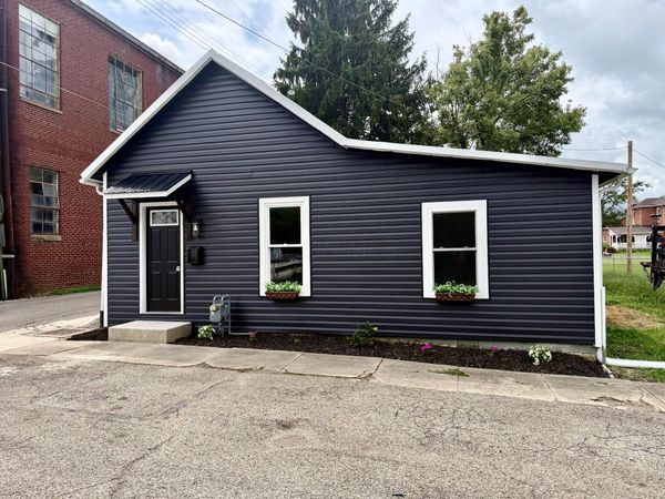 2 W Ing Street , Kingston, OH 45644