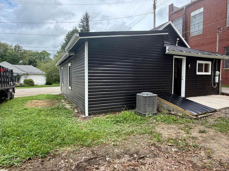 2 W Ing Street , Kingston, OH 45644 Photo 9
