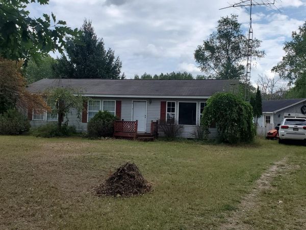 13322 Fifth Avenue, Marion, MI 49665