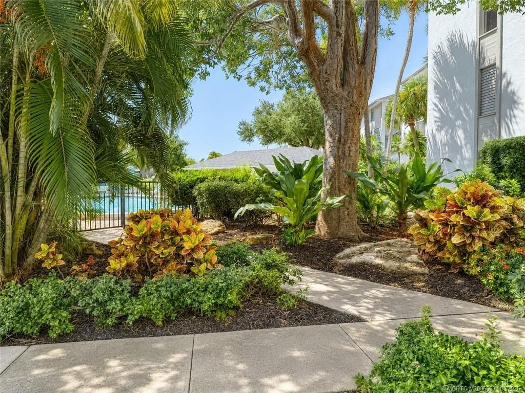 390 NE Edgewater Drive , Unit 302, Stuart, FL 34996 Photo