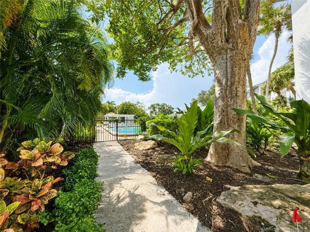 390 NE Edgewater Drive , Unit 302, Stuart, FL 34996 Photo