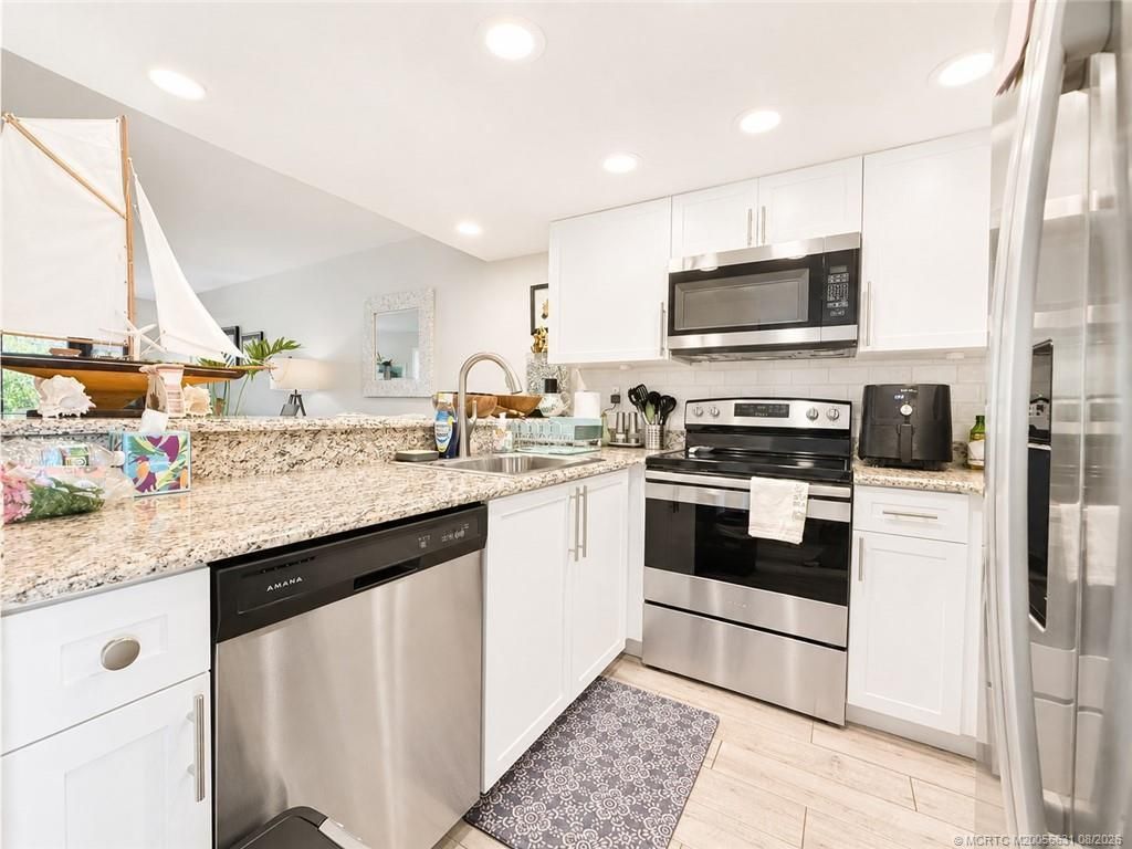 390 NE Edgewater Drive , Unit 302, Stuart, FL 34996 Photo