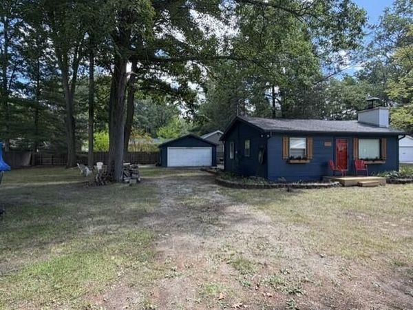 222 Cottage Drive, Prudenville, MI 48651