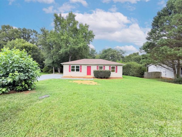 8332 Clear Meadow Lane , Charlotte, NC 28227
