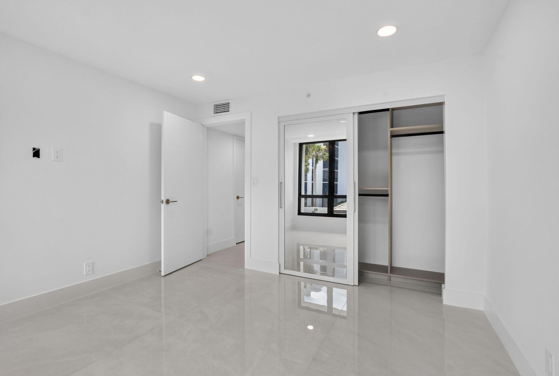7847 Lakeside Boulevard, Unit 1021, Boca Raton, FL 33434 Photo