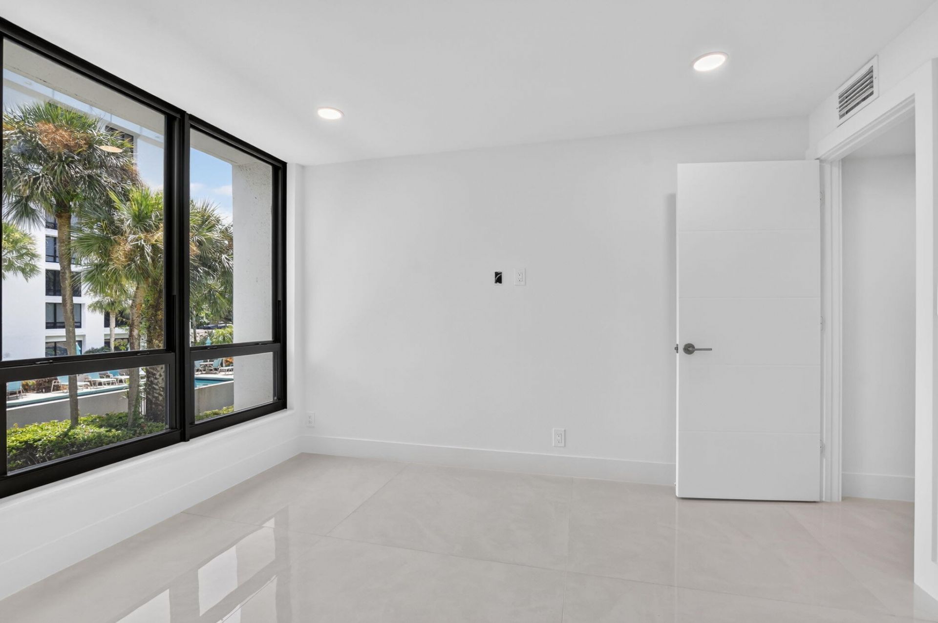 7847 Lakeside Boulevard, Unit 1021, Boca Raton, FL 33434 Photo