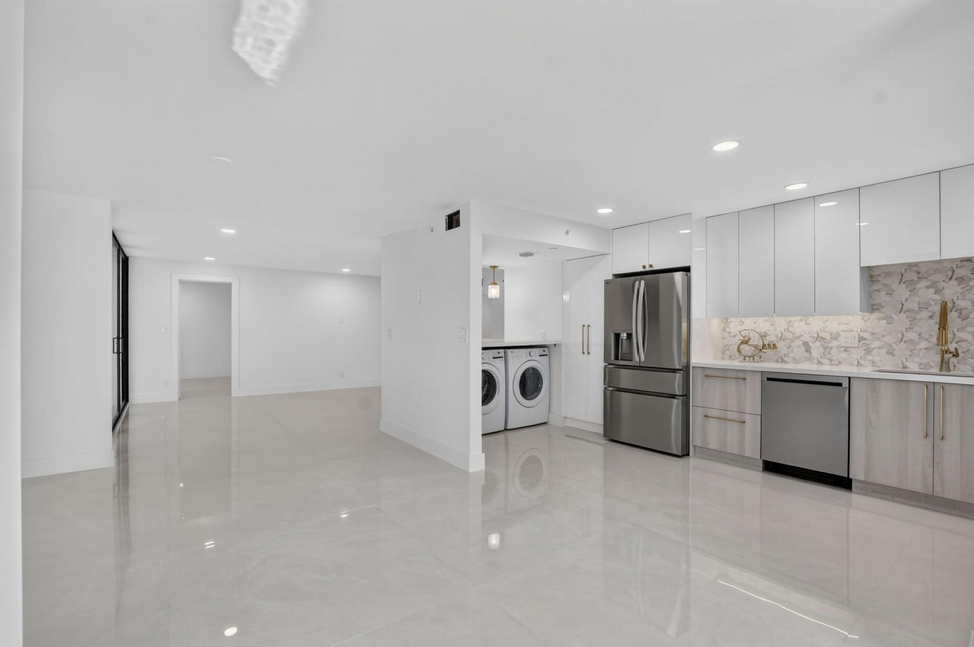 7847 Lakeside Boulevard, Unit 1021, Boca Raton, FL 33434 Photo