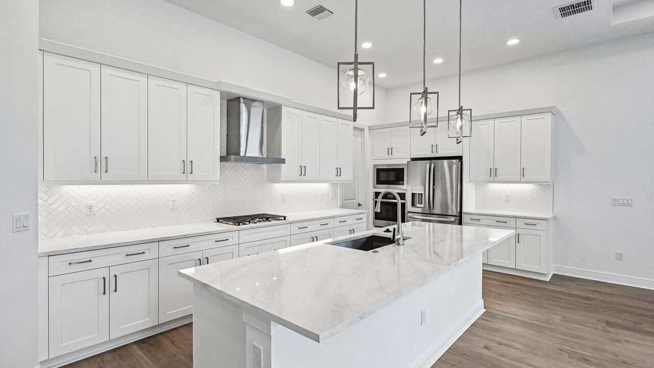 13566 SE Grovewood Drive, Port Saint Lucie, FL 34984 Photo