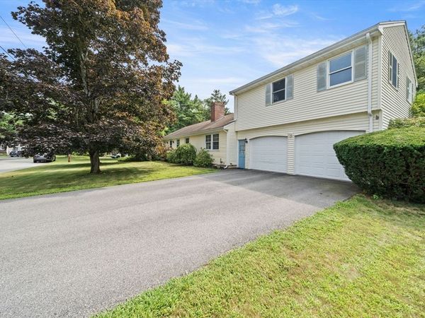 30 Alan Rd, Hamilton, MA 01982