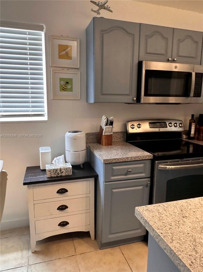 1100 NE 1st Ct , Unit 103, Hallandale Beach, FL 33009 Photo