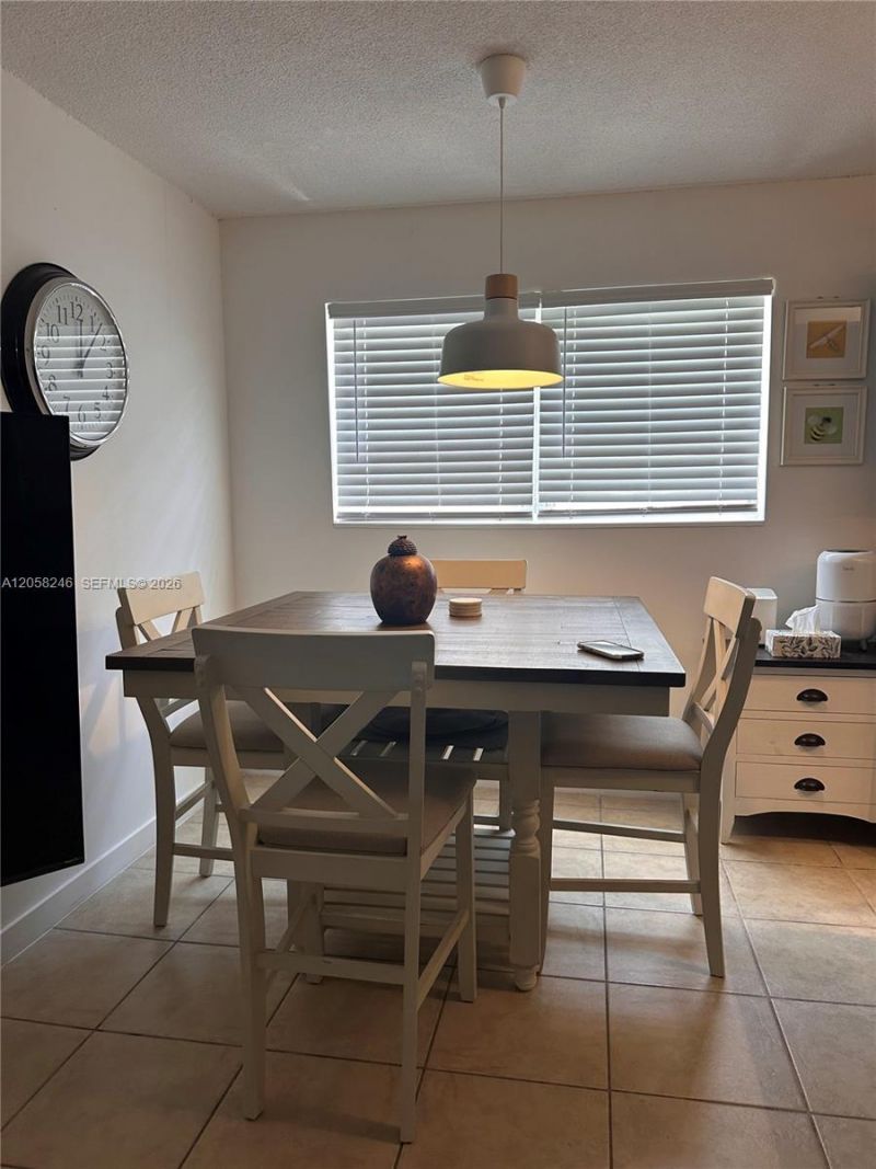 1100 NE 1st Ct , Unit 103, Hallandale Beach, FL 33009 Photo