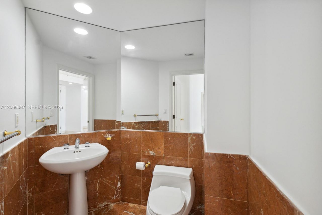 888 Brickell Key Dr , Unit 1600, Miami, FL 33131 Photo