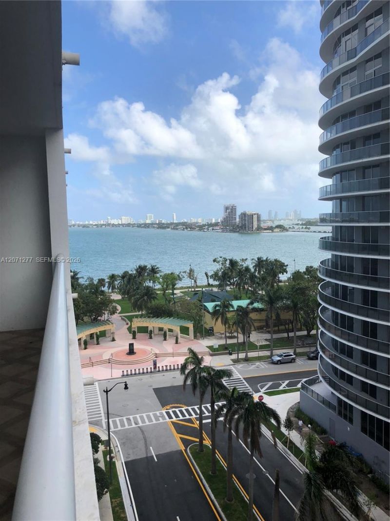 1800 N Bayshore Dr , Unit 814, Miami, FL 33132 Photo