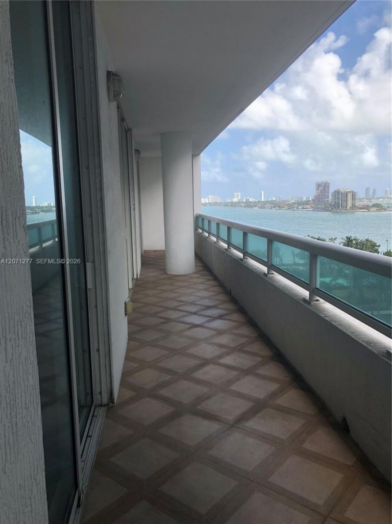 1800 N Bayshore Dr , Unit 814, Miami, FL 33132 Photo