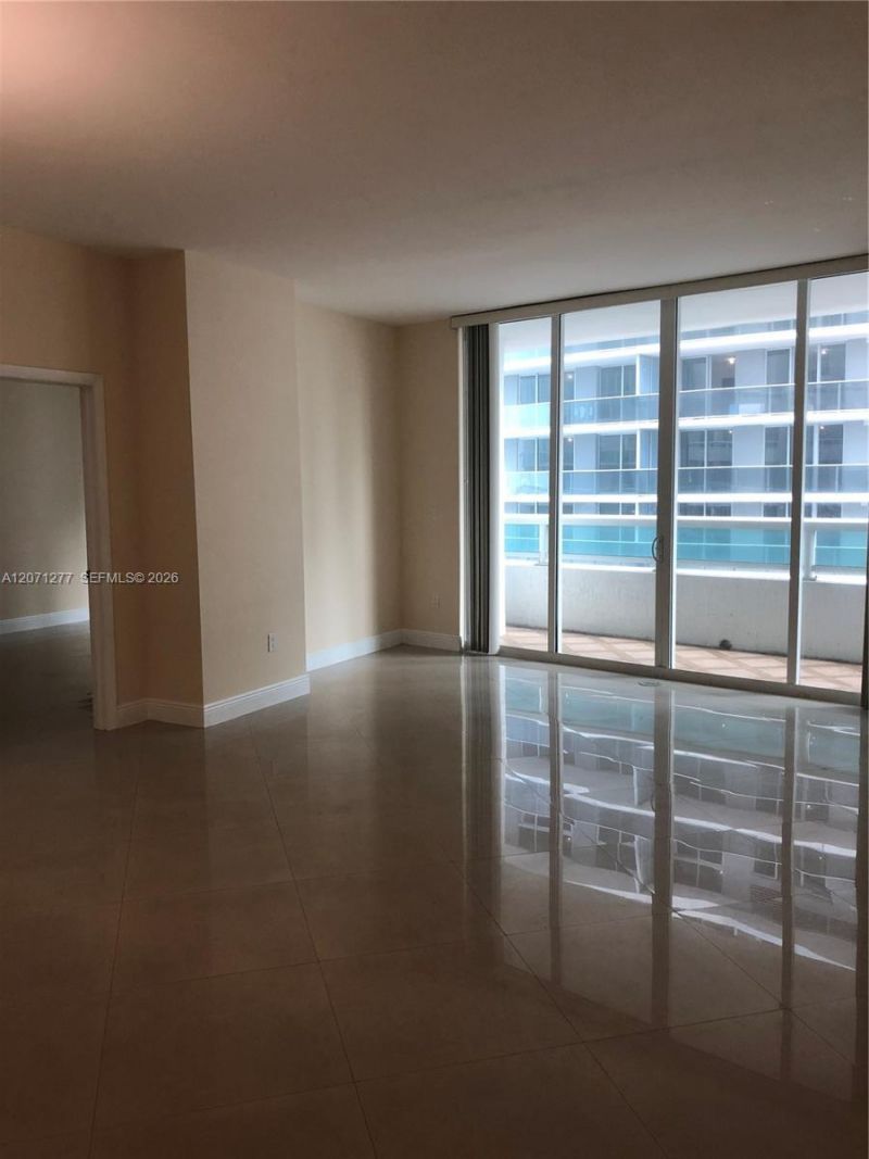 1800 N Bayshore Dr , Unit 814, Miami, FL 33132 Photo