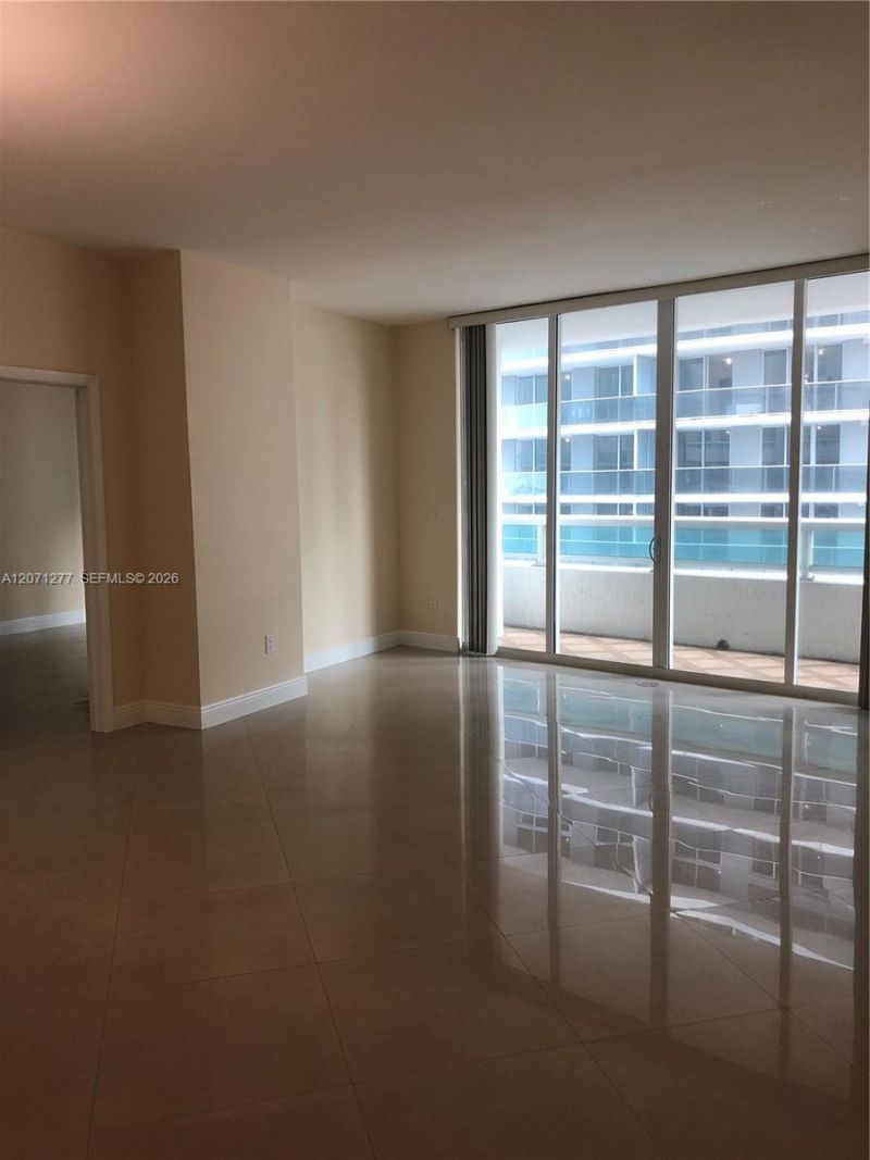 1800 N Bayshore Dr , Unit 814, Miami, FL 33132 Photo