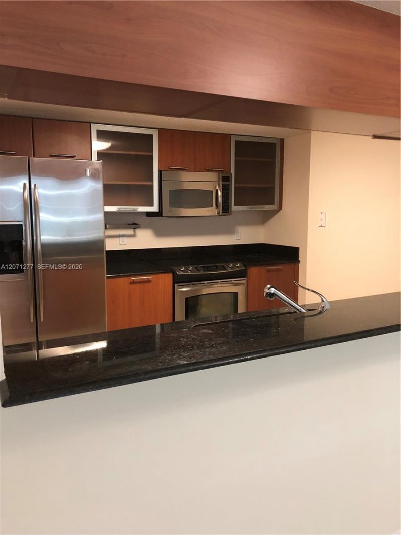 1800 N Bayshore Dr , Unit 814, Miami, FL 33132 Photo