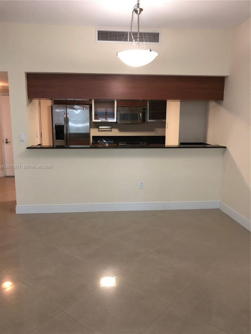 1800 N Bayshore Dr , Unit 814, Miami, FL 33132 Photo