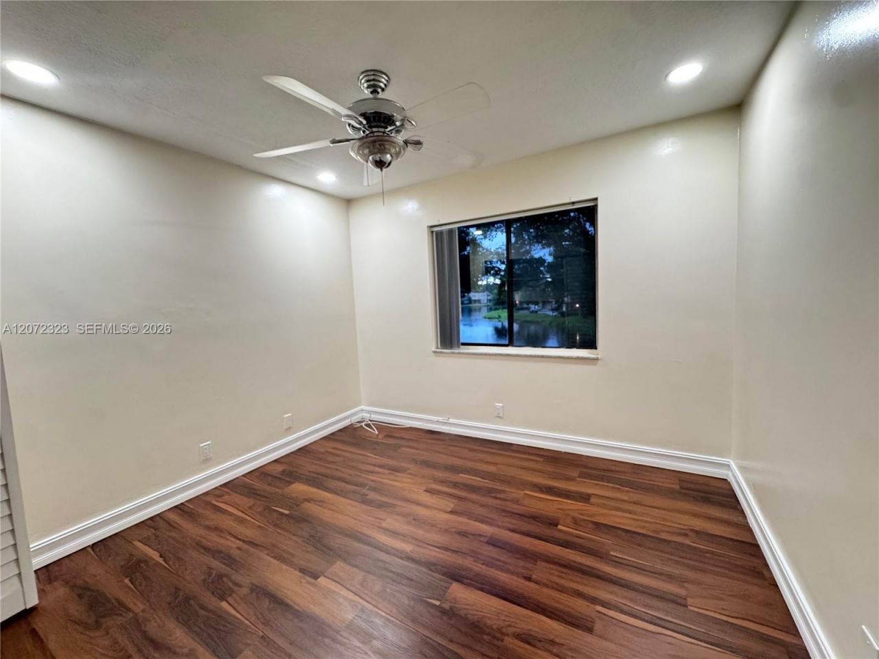 32 Wimbledon Lake Dr , Unit 221, Plantation, FL 33324 Photo