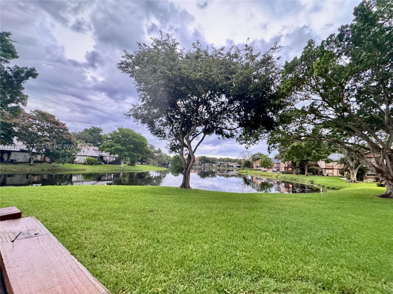 32 Wimbledon Lake Dr , Unit 221, Plantation, FL 33324 Photo