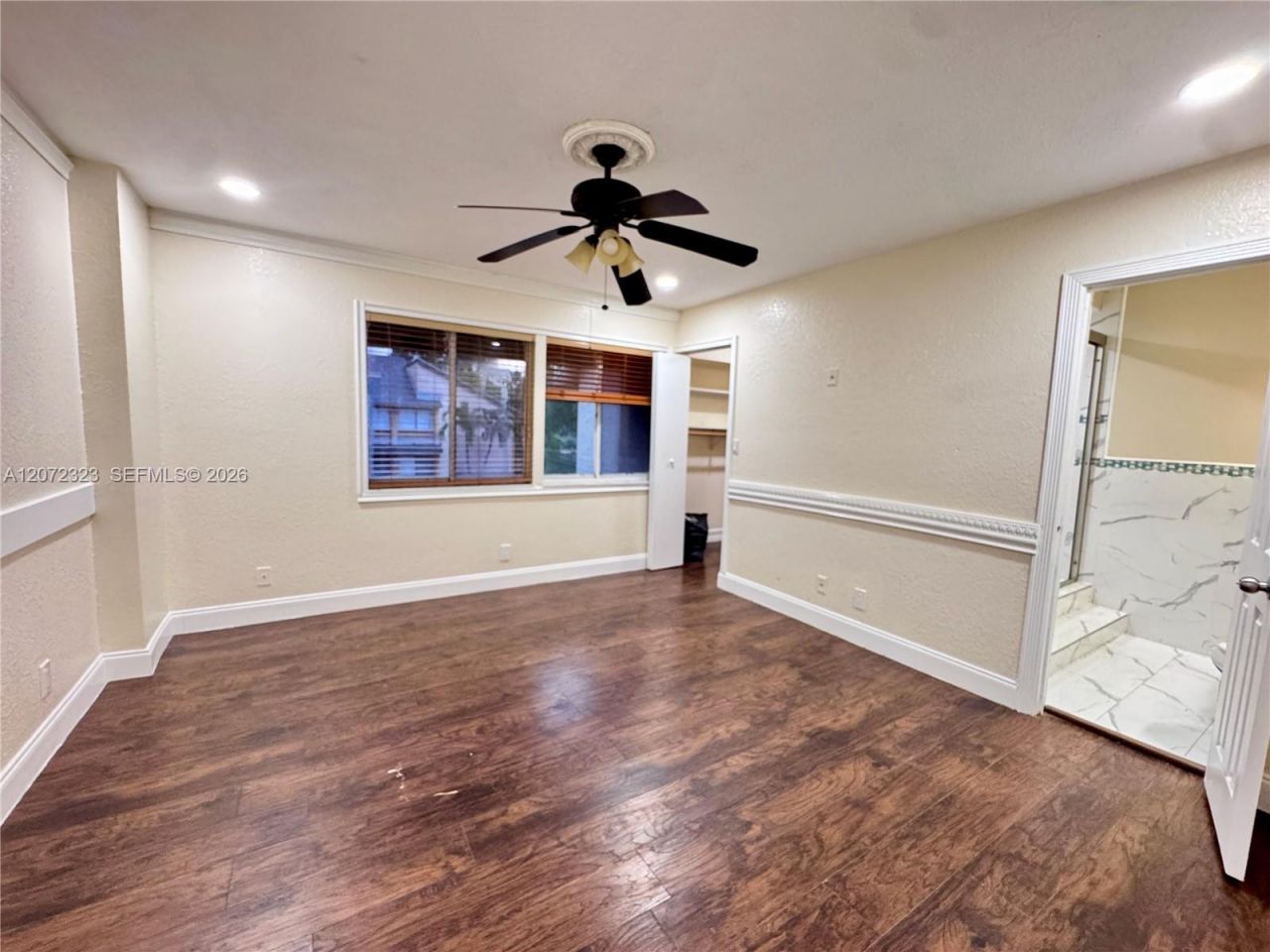 32 Wimbledon Lake Dr , Unit 221, Plantation, FL 33324 Photo