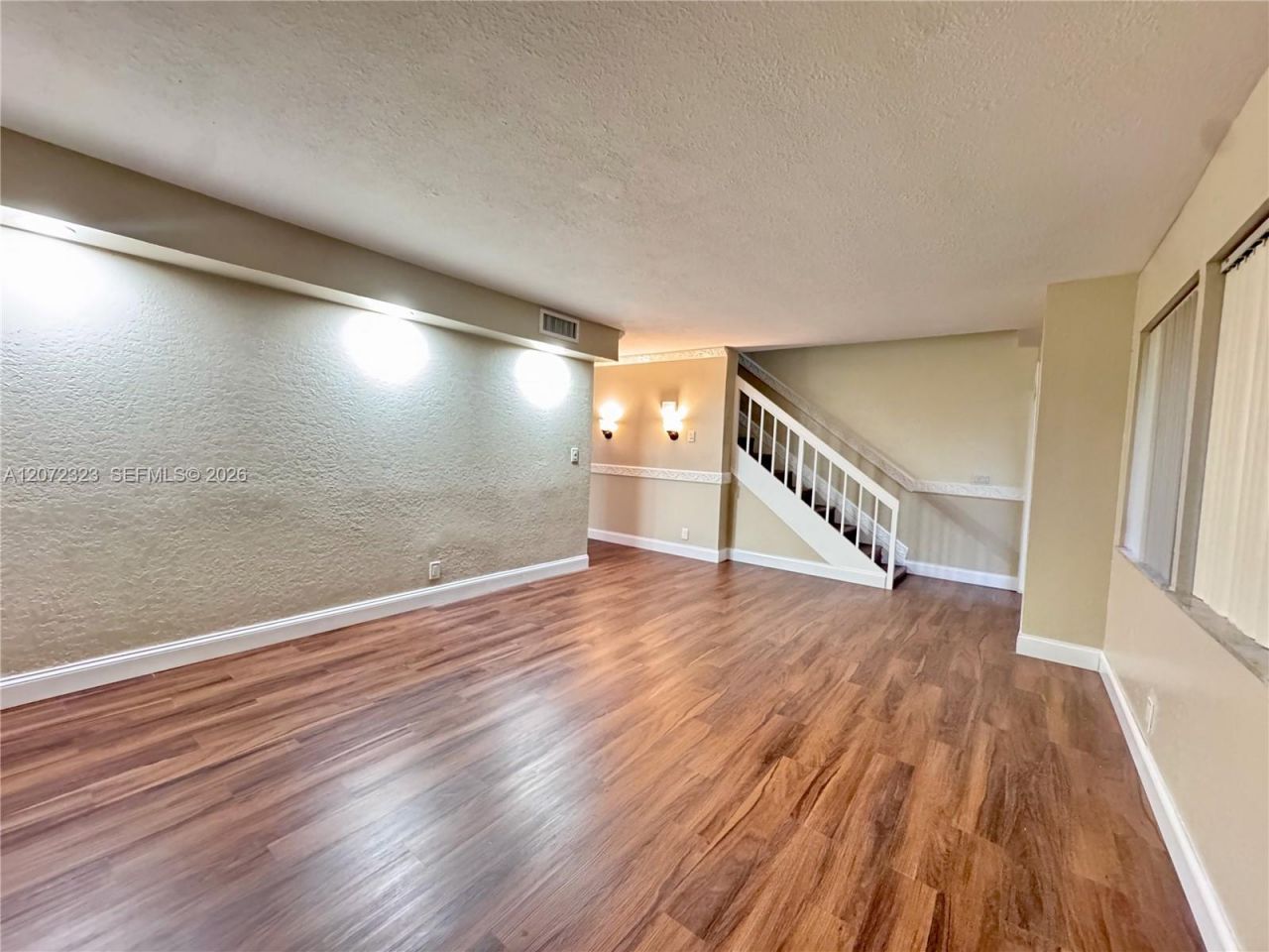 32 Wimbledon Lake Dr , Unit 221, Plantation, FL 33324 Photo