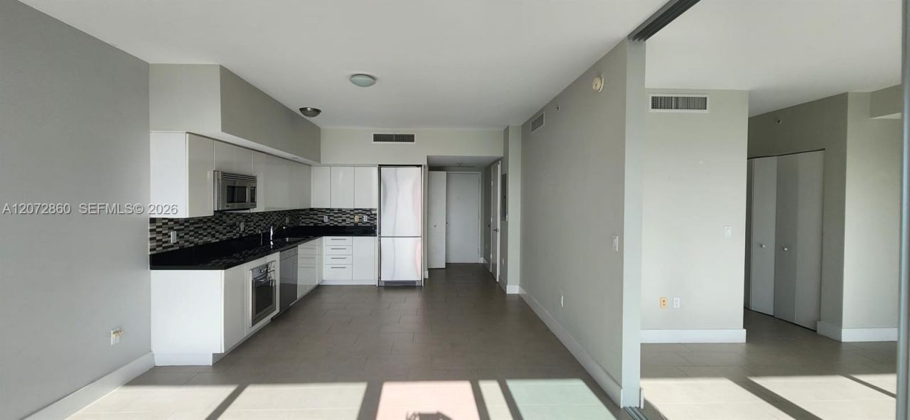92 SW 3rd St , Unit 4308, Miami, FL 33130 Photo