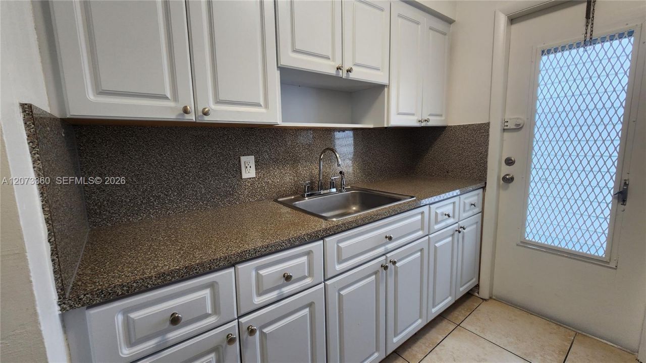 1231 Pennsylvania Ave , Unit 10, Miami Beach, FL 33139 Photo