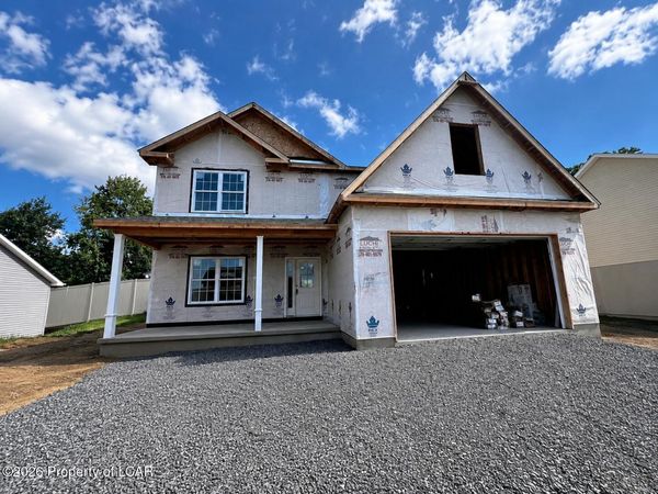 519 Wisteria Drive, Moosic, PA 18507
