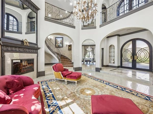 2404 Hollow Hill Lane, Lewisville, TX 75056