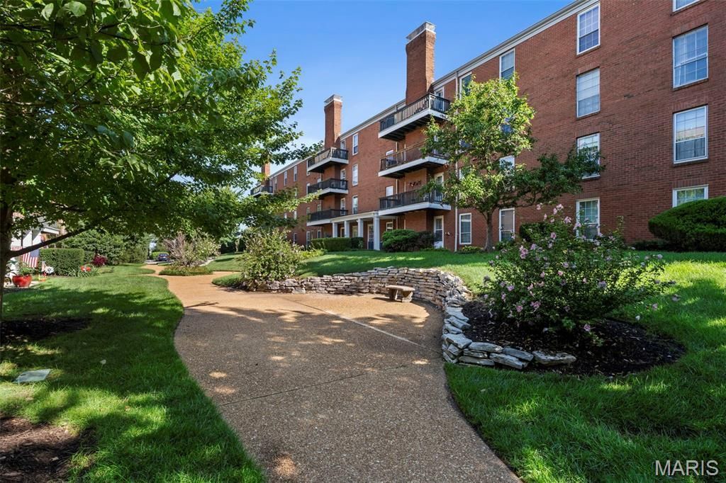 10358 Chimney Rock Drive, Unit 31, Saint Louis, MO 63146 Main Photo