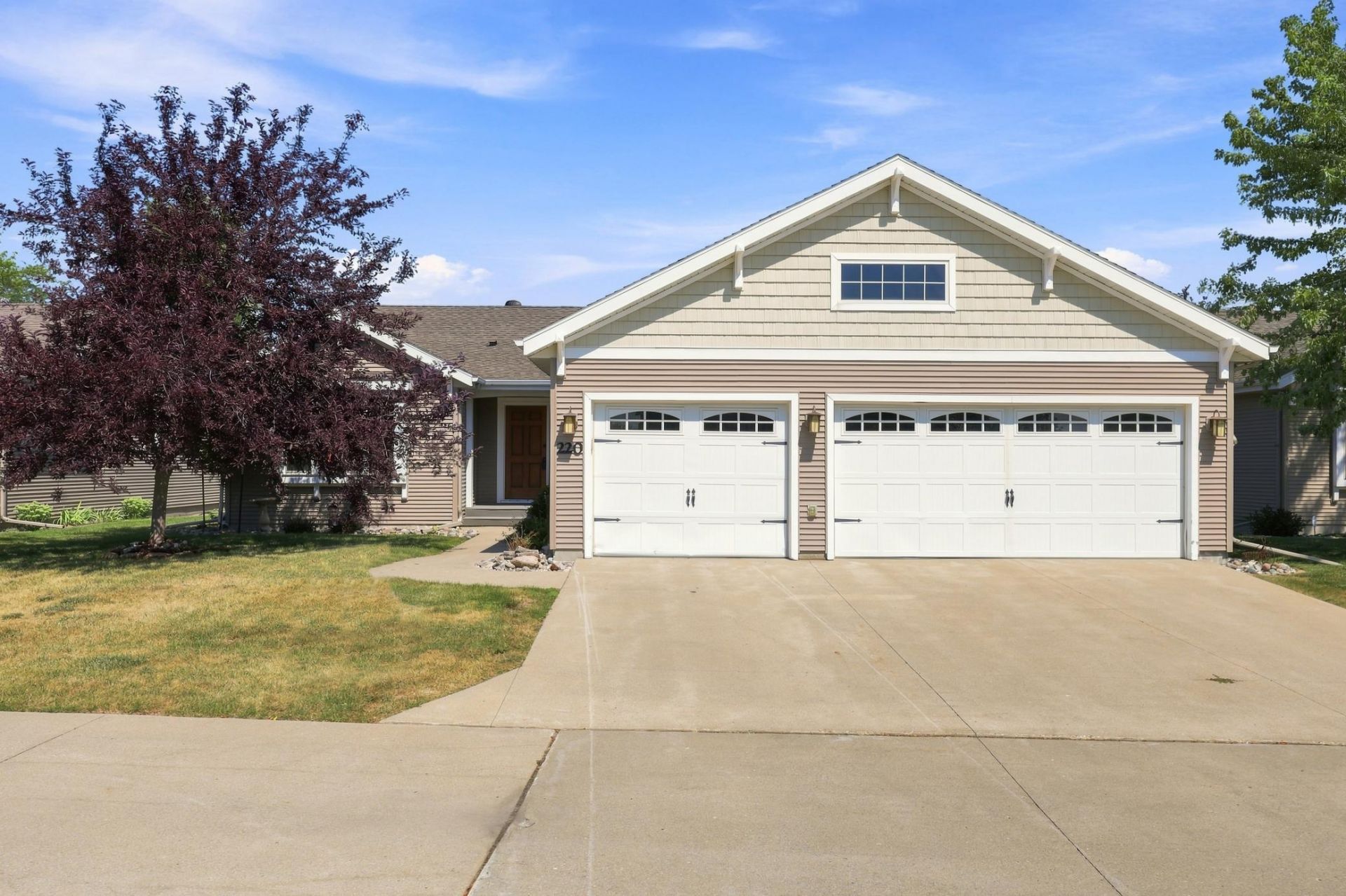 220 15th Avenue Way, West Fargo, ND 58078 Main Photo