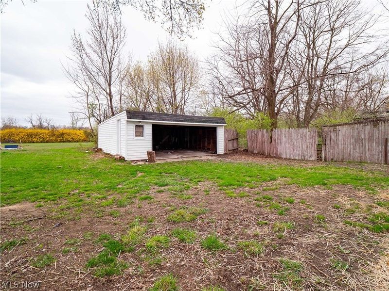 1821 Kenneth Avenue , Cleveland, OH 44109 Photo 8