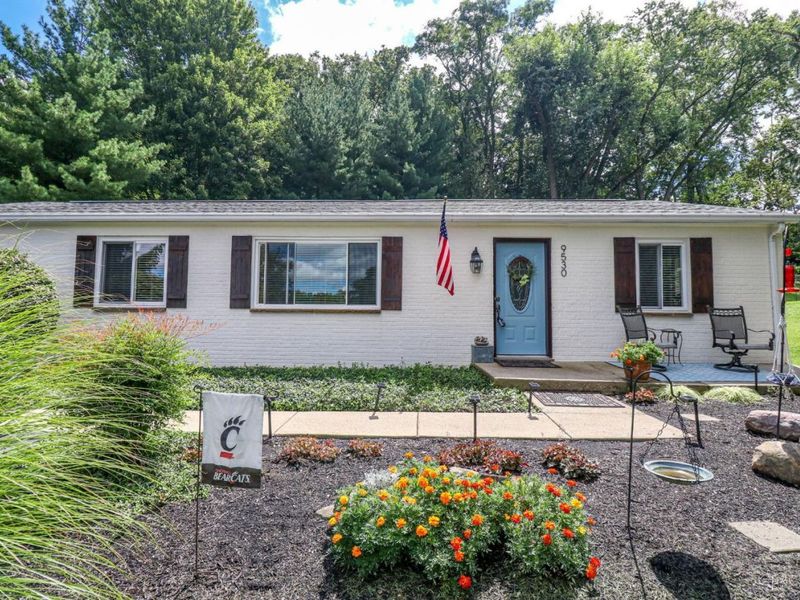 9530 Waxwing Drive, Blue Ash, OH 45241 Photo 2